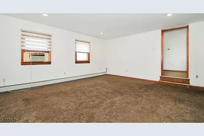 212 W Morris Ave, Linden, NJ 07036 - Photo 16