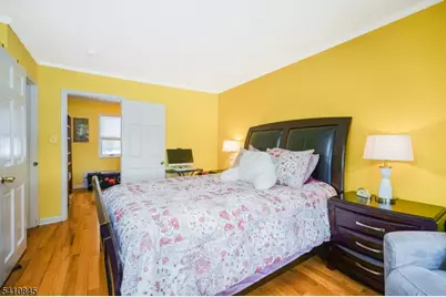 38 Longfellow Dr, Woodbridge Township, NJ 07067 - Photo 12