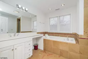 38 Longfellow Dr, Woodbridge Township, NJ 07067 - Photo 20