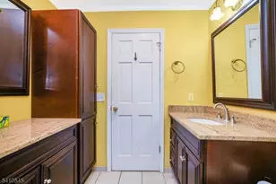 38 Longfellow Dr, Woodbridge Township, NJ 07067 - Photo 14