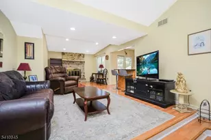 38 Longfellow Dr, Woodbridge Township, NJ 07067 - Photo 10