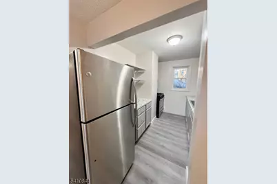 111 Lindegar St, Linden, NJ 07036 - Photo 4