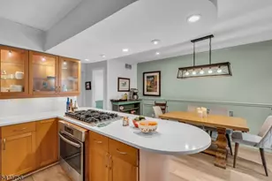 63 Cherrywood Dr, Franklin Township, NJ 08873 - Photo 8