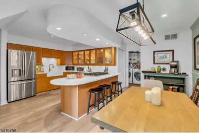 63 Cherrywood Dr, Franklin Township, NJ 08873 - Photo 10