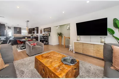 112 Lincoln St, Montclair, NJ 07042 - Photo 8