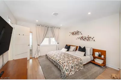 112 Lincoln St, Montclair, NJ 07042 - Photo 12