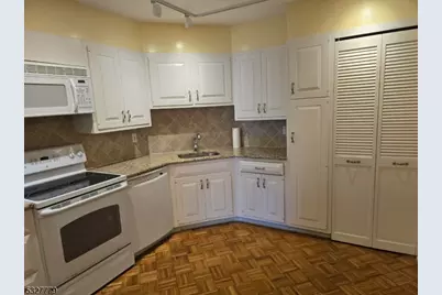 2 Claridge Dr #2AE, Verona, NJ 07044 - Photo 12