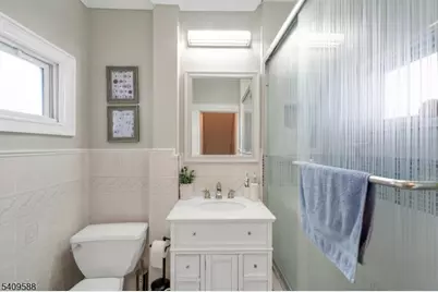 214 Trenton Ave, Clifton, NJ 07011 - Photo 32