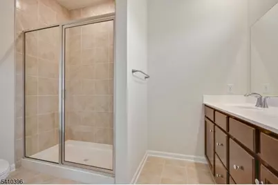 28 Gala Ct, Livingston, NJ 07039 - Photo 8
