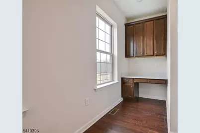 28 Gala Ct, Livingston, NJ 07039 - Photo 18