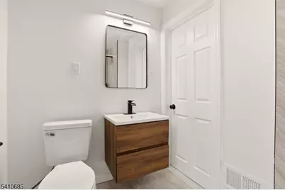 338 E 19th St, Paterson, NJ 07524 - Photo 18
