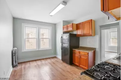 51 Schley St, Newark, NJ 07112 - Photo 16