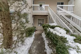 55 Sage Ct, Bedminster Township, NJ 07921 - Photo 2