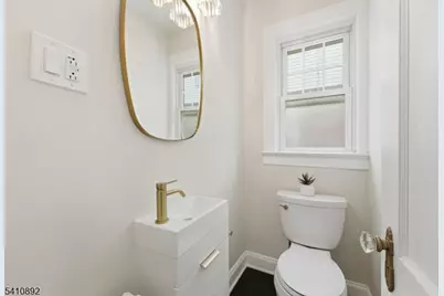 731 Woodland Ave, Roselle Park, NJ 07204 - Photo 10