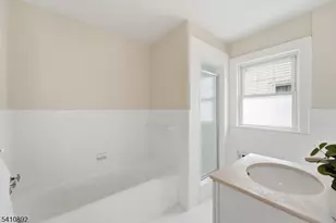 731 Woodland Ave, Roselle Park, NJ 07204 - Photo 22