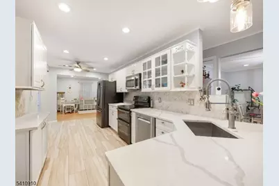 6 Alwood St, Roxbury Township, NJ 07876 - Photo 4