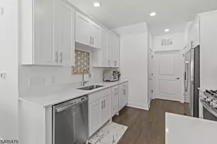 48 Harvest Wy, Little Falls Township, NJ 07424 - Photo 10