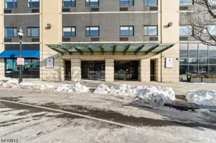 1 Carriage City Plz, Rahway, NJ 07065 - Photo 16