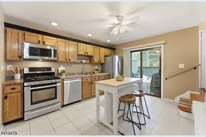 40 Chestnut Ct #40, Bernards Township, NJ 07920 - Photo 12