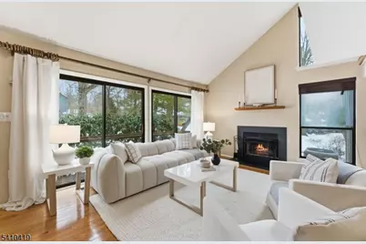 40 Chestnut Ct #40, Bernards Township, NJ 07920 - Photo 4