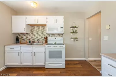 41 Ferris Ln, Jefferson Township, NJ 07438 - Photo 12