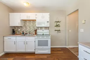 41 Ferris Ln, Jefferson Township, NJ 07438 - Photo 12