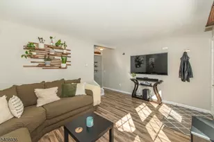 41 Ferris Ln, Jefferson Township, NJ 07438 - Photo 4