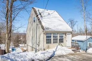 41 Ferris Ln, Jefferson Township, NJ 07438 - Photo 1