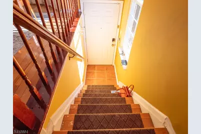 37 Boston Ct, Newark, NJ 07103 - Photo 2