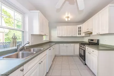 267 Park St #1, Montclair, NJ 07043 - Photo 6