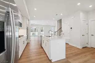 20 Owen Ct, Franklin Township, NJ 08873 - Photo 6