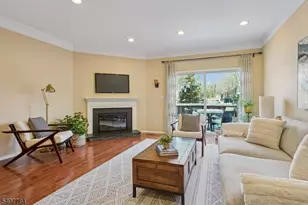 122 Hempstead Ct, Madison, NJ 07940 - Photo 4