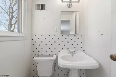 9 Atlantic Rd, Franklin Township, NJ 08873 - Photo 16