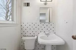 9 Atlantic Rd, Franklin Township, NJ 08873 - Photo 16