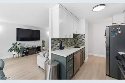 704-712 N Broad St #3C, Elizabeth, NJ 07208 - Photo 12