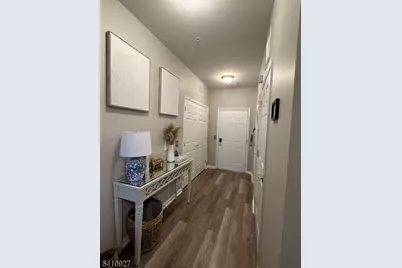 311 Timberlake Dr #311, Ewing Township, NJ 08618 - Photo 4