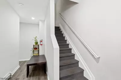 164 Parker St, Newark, NJ 07104 - Photo 6