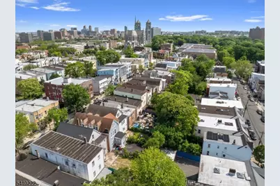 164 Parker St, Newark, NJ 07104 - Photo 32