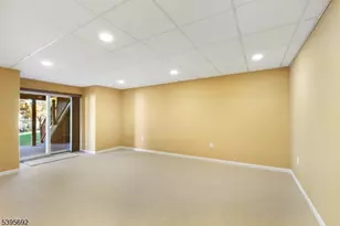 2103 Vroom Dr, Bridgewater, NJ 08807 - Photo 20