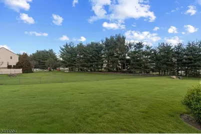 137 Stratford Dr, Nutley, NJ 07110 - Photo 18