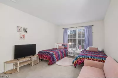 137 Stratford Dr, Nutley, NJ 07110 - Photo 14