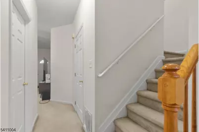 137 Stratford Dr, Nutley, NJ 07110 - Photo 12