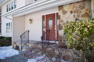 2 Edith Ct, East Hanover Township, NJ 07936 - Photo 4