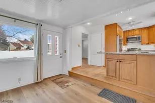 239 Fox Hill Rd, Parsippany, NJ 07834 - Photo 12