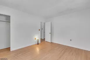 239 Fox Hill Rd, Parsippany, NJ 07834 - Photo 20