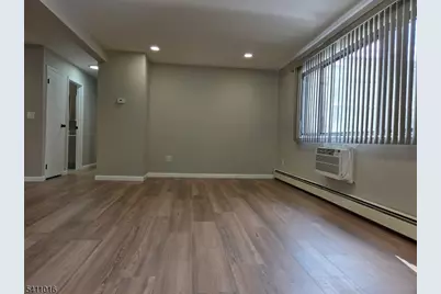 645 Cricket Lane, Woodbridge Township, NJ 07095 - Photo 4