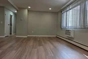 645 Cricket Ln, Woodbridge Township, NJ 07095 - Photo 4