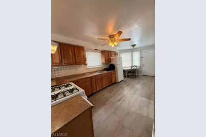 53 Hassart St #2, New Brunswick, NJ 08901 - Photo 2