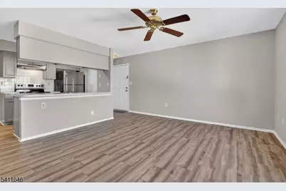 5 Steeplechase Ct, Franklin Township, NJ 08873 - Photo 4