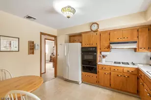 25 Madison Ave, Rochelle Park Township, NJ 07662 - Photo 8